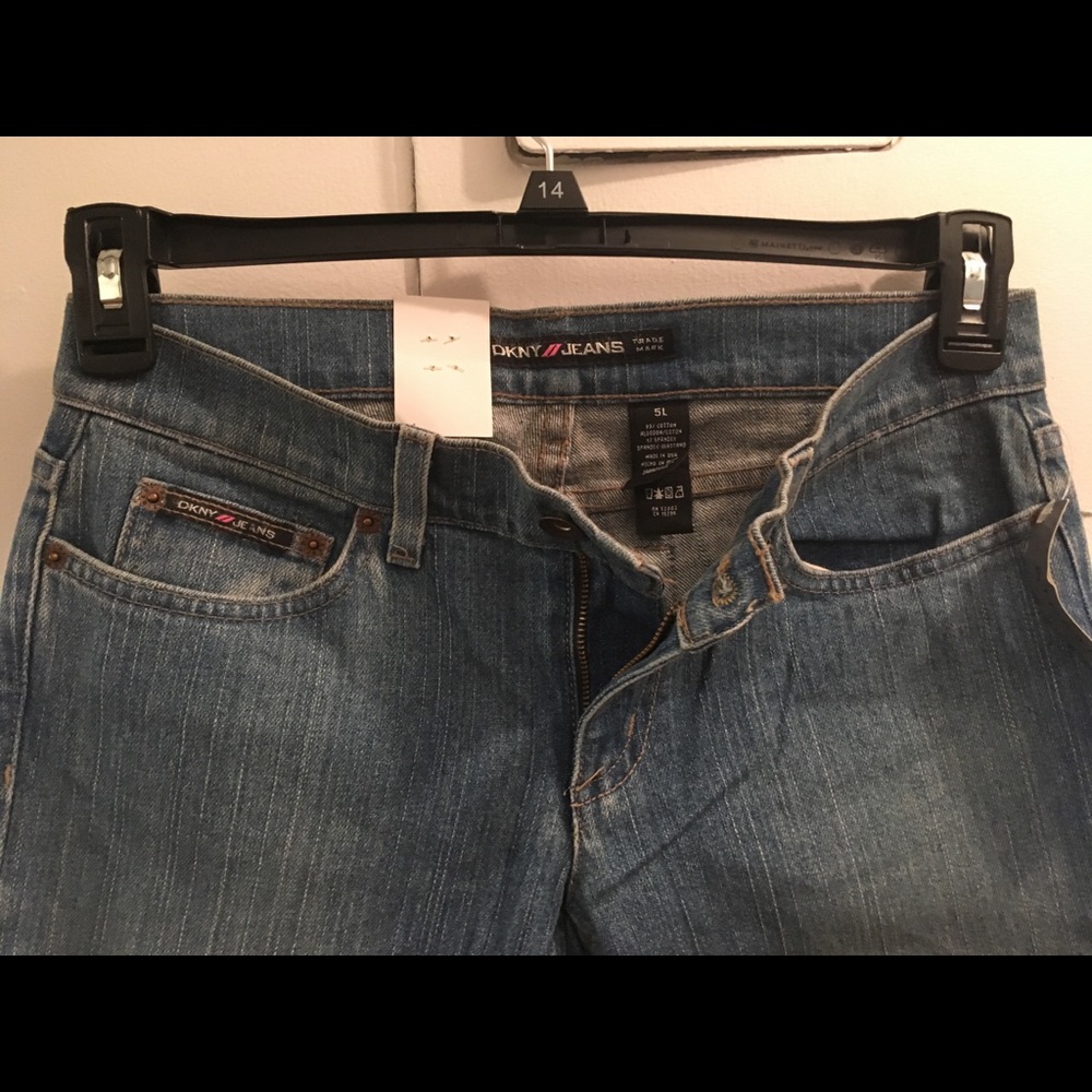 NWT DKNY Size 5L Flare Jeans